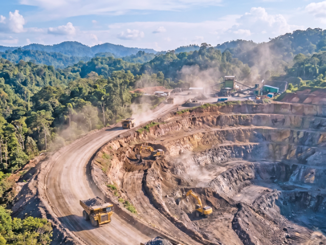 Meta Description: PNBP Minerba tembus Rp 55 Triliun di pertengahan 2026! Maksimalkan kuota produksi tambang Anda dan amankan dokumen pelaporan RKAB bersama ahlinya di Bima Shabartum Group. PNBP Minerba Tembus Rp 55 Triliun: Momentum Emas Genjot Produksi, Sudahkah Target RKAB Anda Tercapai? Sektor pertambangan mineral dan batubara (Minerba) kembali unjuk gigi sebagai salah satu pilar paling kokoh penyokong ekonomi negara. Berdasarkan data terbaru dari Direktorat Jenderal Minerba Kementerian ESDM pada 19 Mei 2026, Penerimaan Negara Bukan Pajak (PNBP) dari sektor pertambangan telah menembus angka fantastis, yakni Rp 55 triliun. Pencapaian luar biasa ini bukanlah kebetulan. Terdapat lonjakan realisasi pendapatan yang sangat signifikan—mencapai angka 23%—hanya dalam rentang waktu singkat dari April hingga awal Mei. Bagi para pemegang Izin Usaha Pertambangan (IUP), lonjakan penerimaan negara ini mengirimkan dua sinyal yang sangat jelas: Pertama, aktivitas pasar, serapan komoditas, dan harga acuan sedang berada dalam tren yang sangat positif. Kedua, pengawasan dan penagihan kewajiban keuangan negara (royalti dan PNBP) oleh pemerintah sedang dilakukan dengan sangat agresif. Tingginya Target PNBP = Pengawasan RKAB Makin Ketat Pemerintah sangat bergantung pada realisasi produksi perusahaan Anda untuk menjaga tren positif PNBP ini. Oleh karena itu, evaluasi terhadap Rencana Kerja dan Anggaran Biaya (RKAB) kini diawasi dengan standar yang jauh lebih ketat dari sebelumnya. Jika perusahaan Anda gagal merealisasikan target tonase produksi yang telah disetujui, atau justru menunggak kewajiban pembayaran royalti akibat arus kas yang berantakan karena inefisiensi biaya operasional, Anda berhadapan langsung dengan risiko teguran keras hingga pembekuan izin operasional. 3 Kunci Mengamankan Operasional dan Profitabilitas Anda Untuk ikut menikmati margin keuntungan dari tren lonjakan permintaan komoditas ini, sekaligus terhindar dari sanksi administratif Kementerian ESDM, perusahaan wajib memiliki rekayasa teknis dan pelaporan yang presisi: 1. Optimalisasi Mine Plan: Rencana penambangan harus dirancang sedemikian rupa agar target tonase bulanan dapat dikejar tanpa memicu pembengkakan Biaya Operasional (Opex), khususnya terkait efisiensi BBM alat berat. 2. Akurasi Data Cadangan di Feasibility Study (FS): Target produksi yang dilaporkan kepada negara harus selaras dengan cadangan terukur di lapangan. Dokumen FS yang bankable dan tervalidasi adalah bukti bahwa rencana Anda logis dan dapat dipertanggungjawabkan. 3. Kepatuhan AMDAL Tanpa Kompromi: Mengejar target produksi tinggi tidak boleh mengorbankan daya dukung lingkungan. Pengawasan PNBP yang ketat juga selalu diiringi oleh inspeksi dari Inspektur Tambang terkait manajemen tata air dan limbah di area konsesi Anda. Akselerasi Kinerja Tambang Anda Bersama Pakar Rekayasa Lokal! Jangan biarkan momentum melonjaknya pasar komoditas ini terbuang sia-sia hanya karena kendala desain teknis atau pelaporan RKAB yang tersendat. Berpusat di Palembang, Sumatera Selatan, PT Bima Shabartum Gemilang (Bima Shabartum Group) siap menjadi motor penggerak kelancaran operasional Anda. Sebagai Konsultan Tambang dan Lingkungan serta Kontraktor Tambang Terpercaya dan Terbaik di Indonesia, tim ahli kami memiliki pengalaman panjang dalam menavigasi dinamika birokrasi dan rekayasa ekstraktif. Kami siap menerjunkan intervensi strategis melalui: • Penyusunan & Audit RKAB: Memastikan target produksi Anda rasional, ekonomis, dan 100% memenuhi standar persetujuan ESDM, sehingga kewajiban PNBP perusahaan terukur dengan akurat. • Revisi Studi Kelayakan (FS) & AMDAL: Mengamankan fondasi hukum dan proyeksi finansial operasional Anda agar ekspansi bukaan tambang terbebas dari sanksi. Untuk memperkuat daya saing dan kemandirian perusahaan dari dalam, kami juga memfasilitasi pelatihan private software pertambangan. Kami akan mencetak para engineer Anda agar mahir membuat estimasi cadangan dan merancang pit limit secara 3D menggunakan software modern, memastikan pelaporan tonase harian dan bulanan Anda presisi dan dapat diandalkan. Raih profit maksimal di tengah meroketnya valuasi sektor minerba. Optimalkan rencana tambang Anda hari ini! 📞 Hubungi Kami Segera untuk Konsultasi Evaluasi RKAB, FS, & Pelatihan Software: 🌐 Website: www.bimashabartum.co.id 📧 Email: admin.palembang@bimashabartum.co.id 📱 WhatsApp: +62823-7472-2113