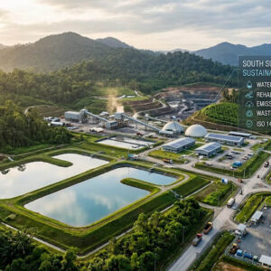 Syarat Khusus Perizinan Lingkungan Perusahaan Ekstraktif di Sumatera Selatan: Navigasi Kepatuhan 2026 Sumatera Selatan merupakan salah satu pusat kegiatan ekstraktif (pertambangan dan perkebunan) terbesar di Indonesia. Dengan karakteristik geografis yang unik—didominasi oleh lahan rawa gambut, kawasan hutan, dan zona aliran sungai strategis—pemerintah daerah dan pusat menetapkan standar perizinan lingkungan yang jauh lebih ketat dibandingkan wilayah lain. Jika perusahaan Anda bergerak di sektor ekstraktif di wilayah ini, memahami regulasi umum saja tidak cukup. Anda wajib memenuhi syarat khusus agar perizinan lingkungan Anda tidak terhambat oleh kebijakan tata ruang provinsi yang dinamis. Berikut adalah beberapa syarat dan tantangan khusus bagi perusahaan ekstraktif di Sumatera Selatan: 1. Sinkronisasi dengan RTRW Provinsi Sumatera Selatan Sumatera Selatan memiliki dinamika tata ruang yang cukup tinggi, terutama terkait perlindungan kawasan hutan dan lahan gambut. Syarat: Sebelum mengajukan permohonan Perizinan Berusaha, perusahaan wajib memastikan bahwa koordinat konsesi tidak berada dalam zona merah (kawasan hutan lindung atau kawasan konservasi) sesuai dengan Peta RTRW Provinsi Sumatera Selatan terbaru. Tantangan: Perubahan zonasi lahan di tingkat kabupaten seringkali berbeda dengan peta nasional. Perusahaan wajib melakukan validasi koordinat melalui analisis GIS untuk memastikan keselarasan data. 2. Pengelolaan Lahan Gambut (Khusus Ekstraktif) Banyak wilayah ekstraktif di Sumsel memiliki kedalaman gambut yang bervariasi. Syarat: Jika konsesi Anda mengandung lahan gambut, Anda diwajibkan menyusun Dokumen Rencana Pengelolaan Ekosistem Gambut (RPEG). Pemerintah daerah sangat ketat dalam memantau ketinggian muka air tanah di lahan gambut perusahaan untuk mencegah kebakaran hutan dan lahan (karhutla). Sanksi: Kelalaian dalam menjaga tinggi muka air tanah di area gambut dapat berakibat pada pembekuan operasional secara instan. 3. Persetujuan Teknis (Pertek) Air Limbah yang Spesifik Mengingat Sumsel adalah wilayah dengan banyak sungai besar (seperti Sungai Musi dan anak-anak sungainya), standar kualitas air limbah yang dibuang ke badan air penerima menjadi fokus utama. Syarat: Setiap perusahaan ekstraktif wajib memiliki Pertek Pembuangan Air Limbah yang menyertakan kajian Daya Tampung Beban Pencemaran (DTBP) sungai tersebut. Penting: Perusahaan tidak boleh hanya mengandalkan standar nasional, tetapi harus mengacu pada kelas air sungai spesifik di titik pembuangan Anda. 4. Kewajiban Rehabilitasi DAS yang Terintegrasi Karena operasional ekstraktif di Sumsel seringkali berdampak langsung pada daerah aliran sungai, rehabilitasi DAS bukan lagi opsional. Syarat: Pemegang PPKH wajib melakukan rehabilitasi DAS, baik di dalam maupun di luar konsesi, sesuai dengan arahan teknis dari Balai Pengelolaan Daerah Aliran Sungai (BPDAS) setempat. Amankan Operasional Anda Bersama Bima Shabartum Group Mengurus perizinan di Sumatera Selatan memerlukan pemahaman mendalam tentang lanskap regulasi lokal yang spesifik. Jangan biarkan ketidakpastian aturan menghambat produksi perusahaan Anda. Sebagai pusat keunggulan rekayasa pertambangan dan kepatuhan lingkungan di Sumatera Selatan, PT Bima Shabartum Gemilang (Bima Shabartum Group) siap mengawal seluruh proses perizinan Anda agar sesuai dengan standar nasional maupun lokal. Layanan kami meliputi: Analisis Spasial & Validasi RTRW: Memastikan koordinat lahan Anda aman dari tumpang tindih kawasan hutan dan lahan gambut. Penyusunan Pertek & Dokumen Lingkungan: Menyusun studi AMDAL/UKL-UPL serta Pertek (Air, Udara, Limbah B3) dengan akurasi tinggi untuk wilayah Sumsel. Konsultasi Pengelolaan Gambut: Membantu penyusunan rencana pengelolaan gambut dan sistem monitoring muka air tanah. Pendampingan Perizinan Pusat & Daerah: Mendampingi proses telaah teknis dan verifikasi lapangan di tingkat Provinsi Sumsel maupun pusat (KLHK). Jangan ambil risiko dengan perizinan yang tidak lengkap. Validasi kepatuhan perusahaan Anda bersama konsultan lokal yang paling memahami dinamika Sumatera Selatan! 📞 Hubungi Kami Segera untuk Konsultasi Perizinan Lingkungan, Audit Lahan, & Kepatuhan Ekstraktif: 🌐 Website: www.bimashabartum.co.id 📧 Email: admin.palembang@bimashabartum.co.id 📱 WhatsApp: +62823-7472-2113