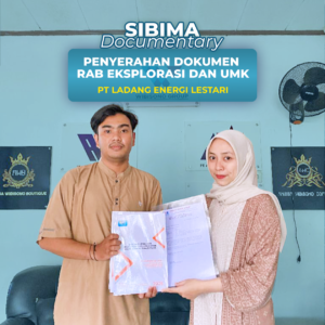 Meta Description: Penyerahan dokumen resmi Rencana Anggaran Biaya (RAB) Eksplorasi dan UMK PT Ladang Energi Lestari (Wibisono Group) oleh tim Bima Shabartum Group. Penyerahan Dokumen RAB Eksplorasi dan UMK PT Ladang Energi Lestari: Komitmen Profesionalisme Layanan Pertambangan Dalam dunia industri pertambangan, perencanaan finansial yang matang dan terstruktur merupakan fondasi utama sebelum memulai tahap eksplorasi di lapangan. Dokumen seperti Rencana Anggaran Biaya (RAB) Eksplorasi dan Uang Muka Kerja (UMK) menjadi instrumen krusial bagi perusahaan pemegang izin untuk memastikan efisiensi anggaran serta kepatuhan terhadap standar pelaporan kepada instansi berwenang. Sebagai wujud nyata komitmen pelayanan terbaik bagi mitra strategis, tim Bima Shabartum Group kembali mencatatkan tonggak penting dalam penyusunan dokumen perencanaan pertambangan. Serah Terima Dokumen Resmi Baru-baru ini, perwakilan tim Bima Shabartum Group sukses melaksanakan agenda penyerahan dokumen resmi RAB Eksplorasi dan UMK kepada pihak PT Ladang Energi Lestari (Wibisono Group). Penyerahan dokumen penting ini menandai rampungnya tahap kajian dan penyusunan anggaran yang disusun secara profesional oleh tim ahli kami untuk mendukung kelancaran operasional klien. Dokumen ini disusun dengan tingkat ketelitian tinggi, mencakup proyeksi biaya operasional lapangan, pemetaan target eksplorasi, serta rincian kebutuhan finansial yang selaras dengan regulasi pertambangan nasional. Mengapa Perencanaan RAB Eksplorasi Begitu Penting? 1. Kontrol Finansial yang Akurat: Membantu manajemen perusahaan mengalokasikan anggaran secara tepat sasaran guna menghindari pembengkakan biaya (cost overrun) selama masa eksplorasi. 2. Kepatuhan Administratif (RKAB & Pemerintah): Dokumen perencanaan anggaran yang tersusun rapi dan valid menjadi pendukung utama dalam pelaporan berkala kepada instansi ESDM. 3. Mitigasi Risiko Proyek: Memetakan seluruh kebutuhan teknis di lapangan, mulai dari mobilisasi alat berat hingga logistik tim penasihat dan ahli geologi. Mitra Terpercaya untuk Solusi Pertambangan dan Perizinan Anda Kepercayaan yang diberikan oleh PT Ladang Energi Lestari (Wibisono Group) kepada Bima Shabartum Group merupakan bukti nyata atas kualitas dan profesionalisme layanan yang kami tawarkan di sektor pertambangan dan tata ruang. Sebagai pusat keunggulan rekayasa pertambangan, tata ruang, dan kepatuhan lingkungan di Sumatera Selatan, PT Bima Shabartum Gemilang (Bima Shabartum Group) siap mendampingi perusahaan Anda dalam penyusunan dokumen kajian teknis, perizinan, hingga manajemen operasional pertambangan secara komprehensif. Layanan unggulan kami meliputi: • Penyusunan Dokumen Pertambangan: Mulai dari Studi Kelayakan (FS), RKAB, hingga RAB Eksplorasi dan UMK. • Kajian Lingkungan & Perizinan Terpadu: AMDAL, UKL-UPL, Persetujuan Teknis (Pertek), dan sinkronisasi sistem OSS RBA. • Jasa Teknik & Pelatihan: Pengeboran geoteknik, hidrologi, serta pelatihan private software pertambangan profesional. Wujudkan efisiensi dan legalitas proyek pertambangan Anda bersama para ahli. Hubungi tim kami hari ini untuk konsultasi kebutuhan perusahaan Anda! 📞 Hubungi Kami Segera: 🌐 Website: www.bimashabartum.co.id 📧 Email: admin.palembang@bimashabartum.co.id 📱 WhatsApp: +62823-7472-2113 Ide Prompt Visual Generative AI (AR 4:5) Prompt: "A professional corporate photograph of an official document handover ceremony inside a modern office in Palembang. A professional male representative and a female consultant smiling while holding official blue-covered reports labeled 'RAB Eksplorasi'. Clean corporate background with company branding, warm and bright indoor lighting, 8k resolution, cinematic quality, ideal for corporate news and LinkedIn professional updates."